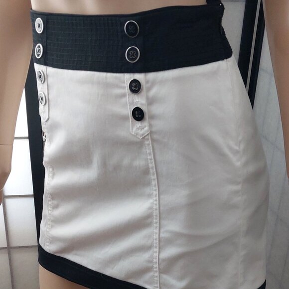 WHBM Nautical Vibe Colorblock mini Skirt with Decorative Buttons Sz 0 - Picture 1 of 8